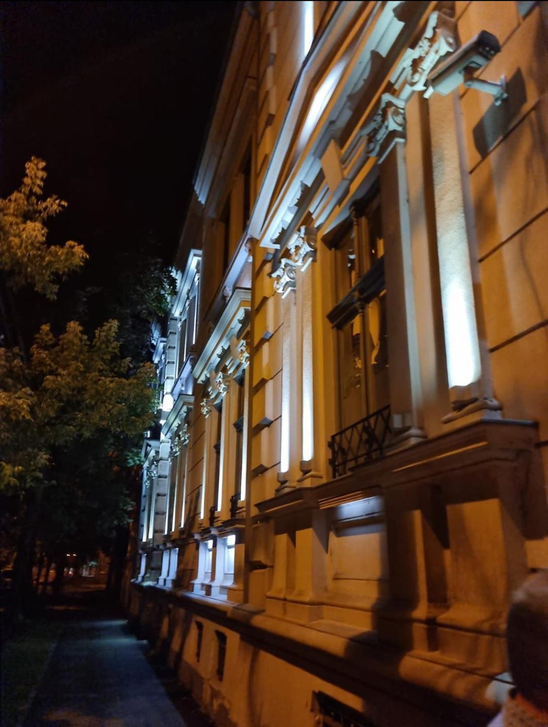 Central Terrace Escape With Jacuzzi Тимишоара Экстерьер фото